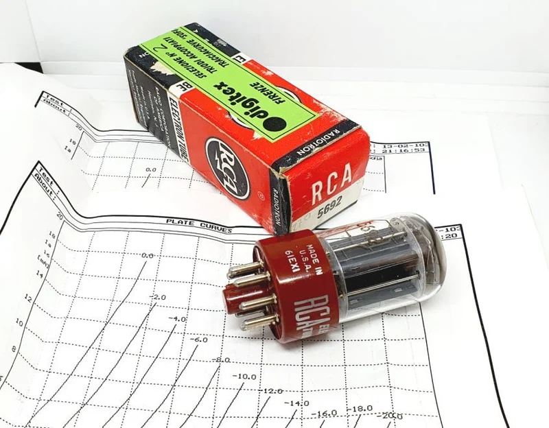 5692 - 6SN7 RCA RED BASE Long Life USA NOS - NIB con curve Sofia Singola (v270)