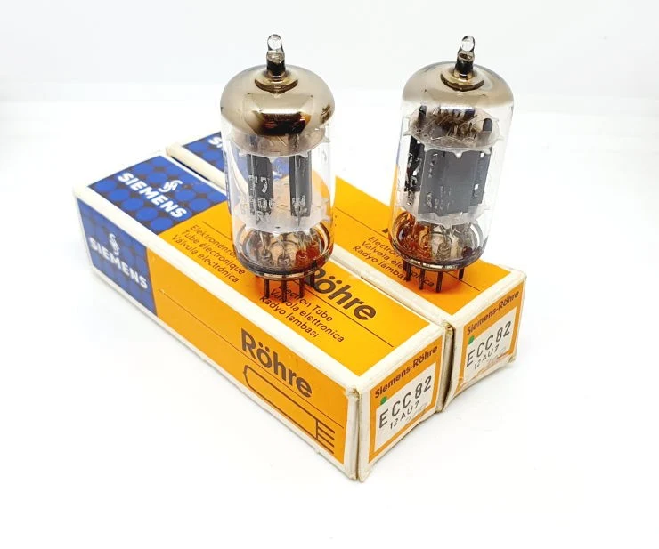 ECC82 - 12AU7 Siemens Diamond Telefunken Made NOS - NIB Coppia (V208 - v209)