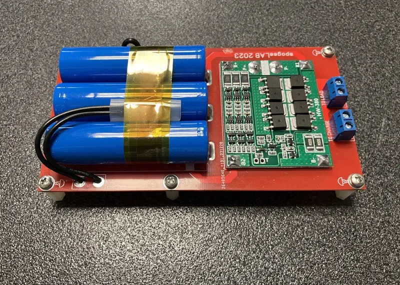 Alimentatore a batteria 12.6V su PCB - Apogee Lab