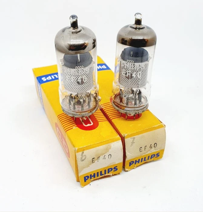 EF40 Philips NOS-NIB Coppia (v6 - v7)
