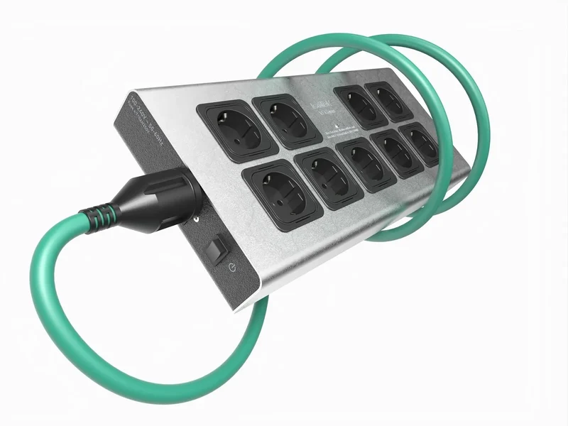 IsoTek V5 CORVUS distributore di alimentazione a 9 prese individuali