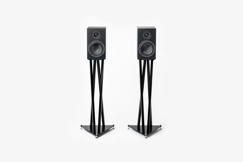 Pro-ject TRISTAND Stand in acciaio per diffusori. Struttura a steli incrociati. Altezza 70cm