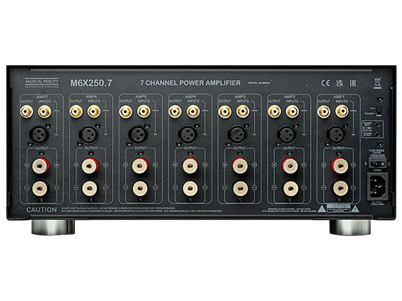Musical Fidelity M6x 250.7 SILVER Finale di potenza multicanale. Potenza 5x250W su 4 ohm