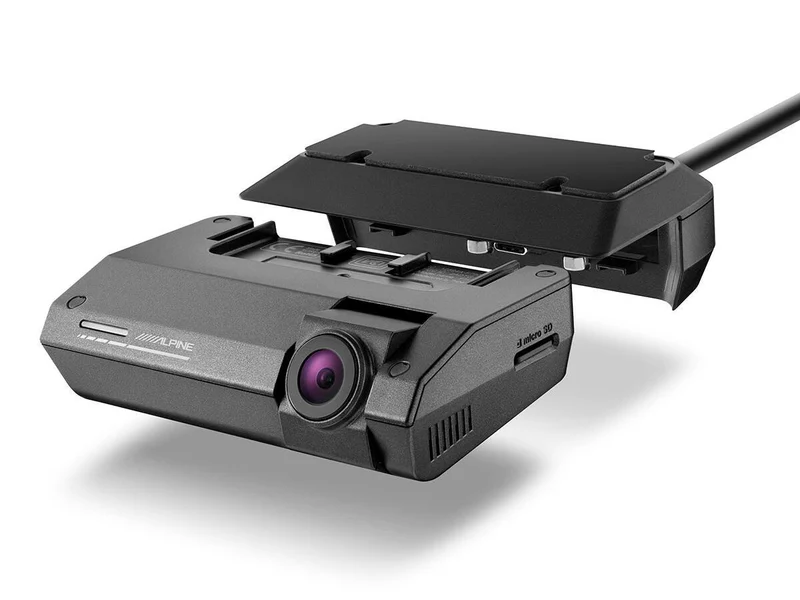 Alpine DVR-F790 Dash Cam connessa con funzione docking e registraizone su ICloud