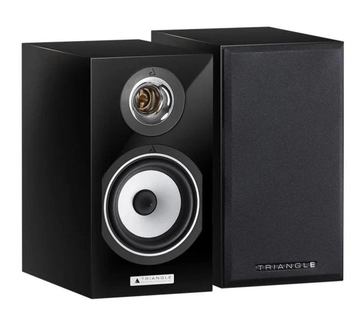 Triangle TITUS EZ Black laccato (BHG) Coppia diffusori da stand 2 vie bass-reflex 60W, 1 Mid-Woofer da 130 mm,1 Tweeter in titanio