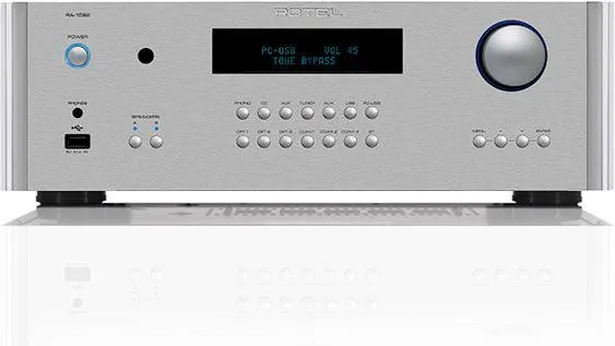Rotel RA-1592 SILVER Amplificatore integrato da 200 + 200 W RMS su 8 ohm. Convertitore da AKM high-end 32-bit/768kHz. Bluetooth AptX.