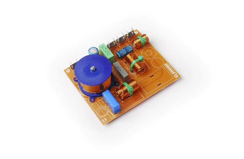 Ciare HF320 Crossover 3 vie, frequenze di taglio: 0,7/3,5 kHz 8 Ohm 300W (COPPIA)