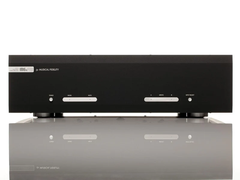 Musical Fidelity M6s Prx *EX-DEMO* Finale di potenza stereo, 2x230W su 8 ohm. Costruzione Dual-Mono. 2 ingressi, 1 bilanciato XLR e 1 RCA