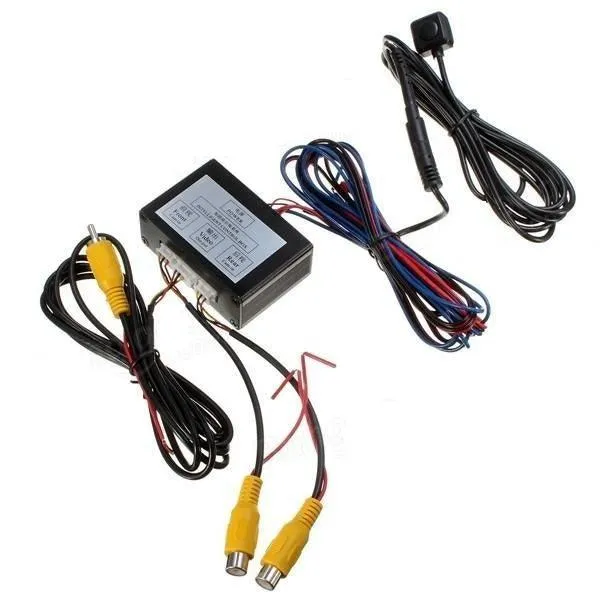Switchcam - Interfaccia gestione doppia telecamera (front e rear) e sensori di parcheggio su unico attacco CAM
