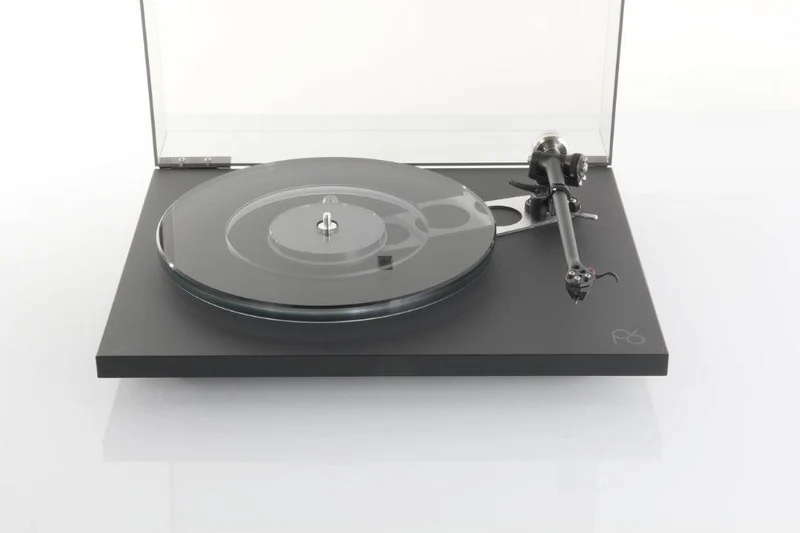 REGA Planar 6 Giradischi con piatto in vetro 12mm, braccio RB330 cavo REGA e motore 24V