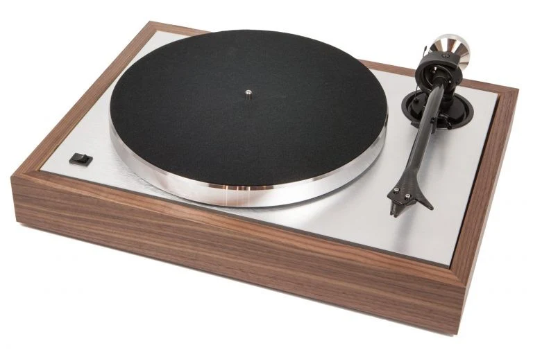PRO-JECT The Classic giradischi con braccio a sandwich da 9" in carbonio/alluminio, NOCE