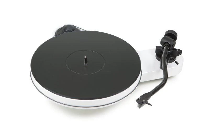 PRO-JECT RPM 3 giradischi Carbon con braccio a S da 10'',BIANCO