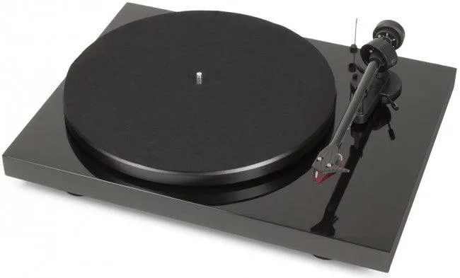 PRO-JECT DEBUT CARBON DC 2MRED con testina Ortofon 2MRED, NERO