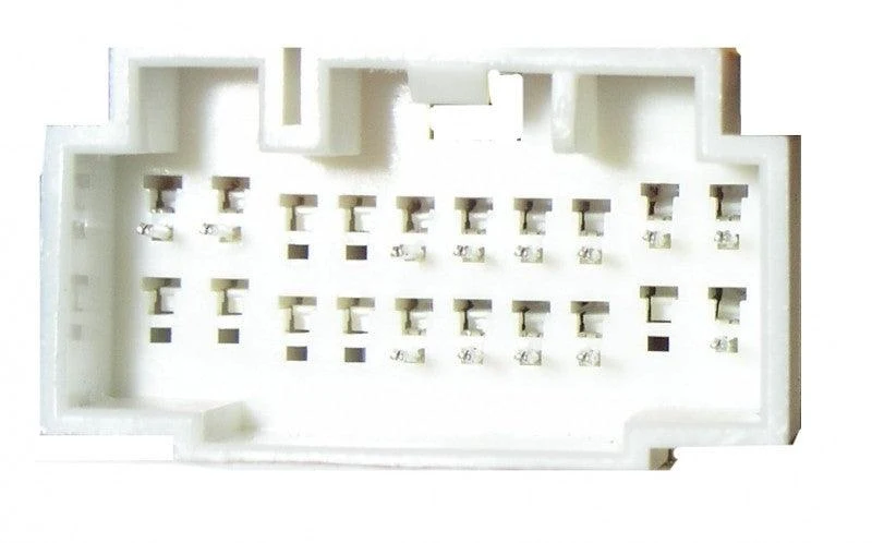 Cavo autoradio con connettore ISO per Fiat/Honda/Nissan/Opel/Suzuki Phonocar 04717