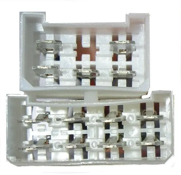 Cavo per autoradio con connettore ISO per Tata Phonocar 04639