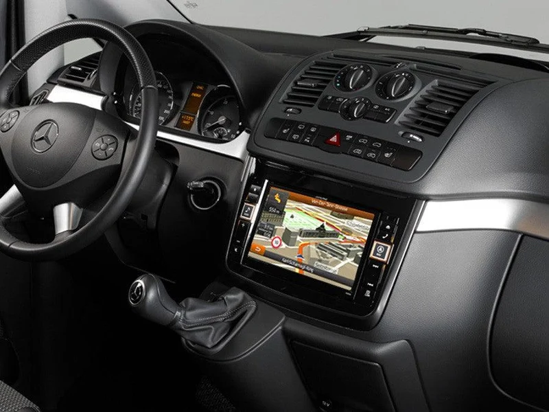 Alpine X800D-V Media Station 2 DIN Vito (V639) e Viano (W639) , GPS, DAB